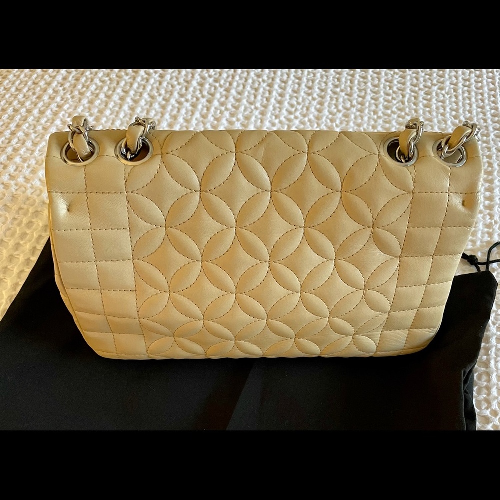 ❌❌SOLD❌❌CHANEL Beige Vintage Choco Bar Small Flap Bag Silver Full Set - Picture 3 of 16